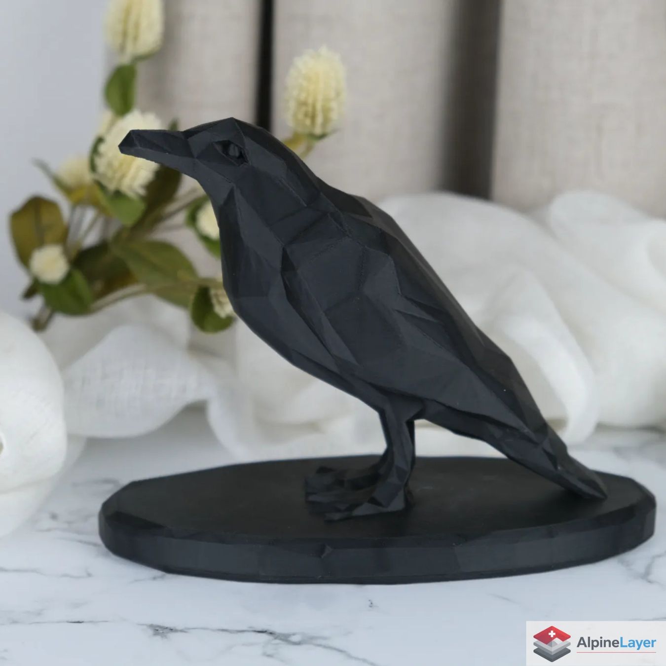 Sculptures & Statues: Low Poly Crow Sculpture for Dark Aesthetic Decor - 3D Print – Neuf (Voir description) à Losone par AlpineLayer 1