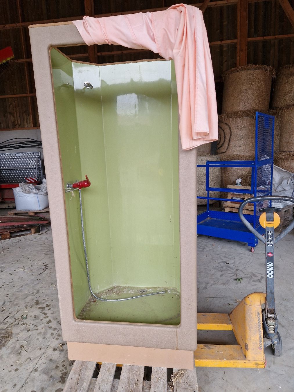 Docce: Dusche – Usato da Schwarzenbach BE venduto da Caterpillar966