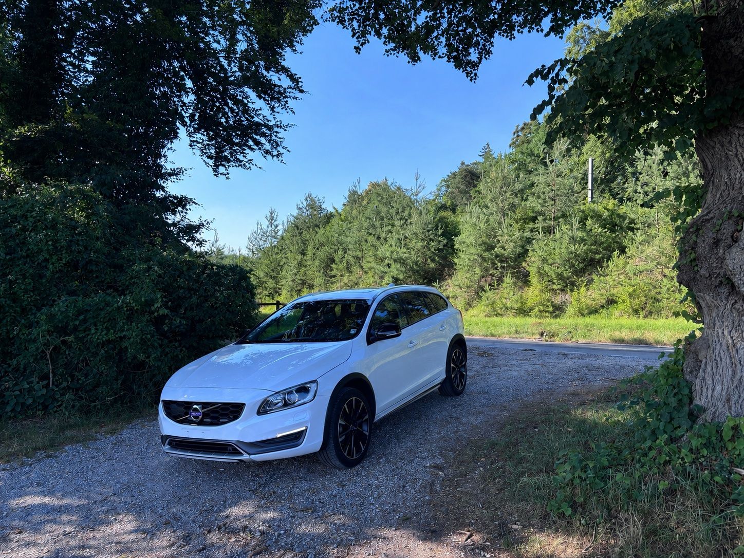 Volvo Automobili: Volvo V60 CC T5 Summum – Usato da Niederneunforn venduto da Copybong 3