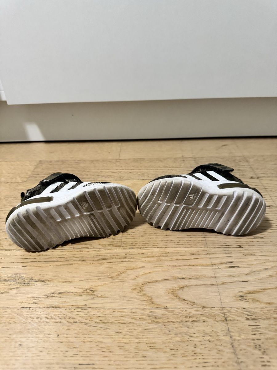 Adidas Scarpe per ragazzi: Kinderschuh Adidas Gr.19 – Usato da Bottmingen venduto da Giamonda88 2