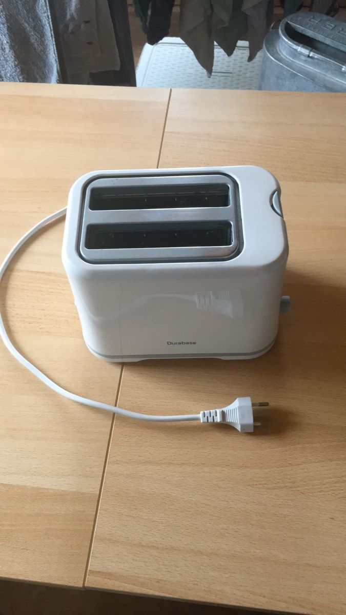 Durabase Küchengeräte: Durabase Toaster 2 Schlitze weiss gebraucht – Gebraucht aus Bärschwil von Ranron1970