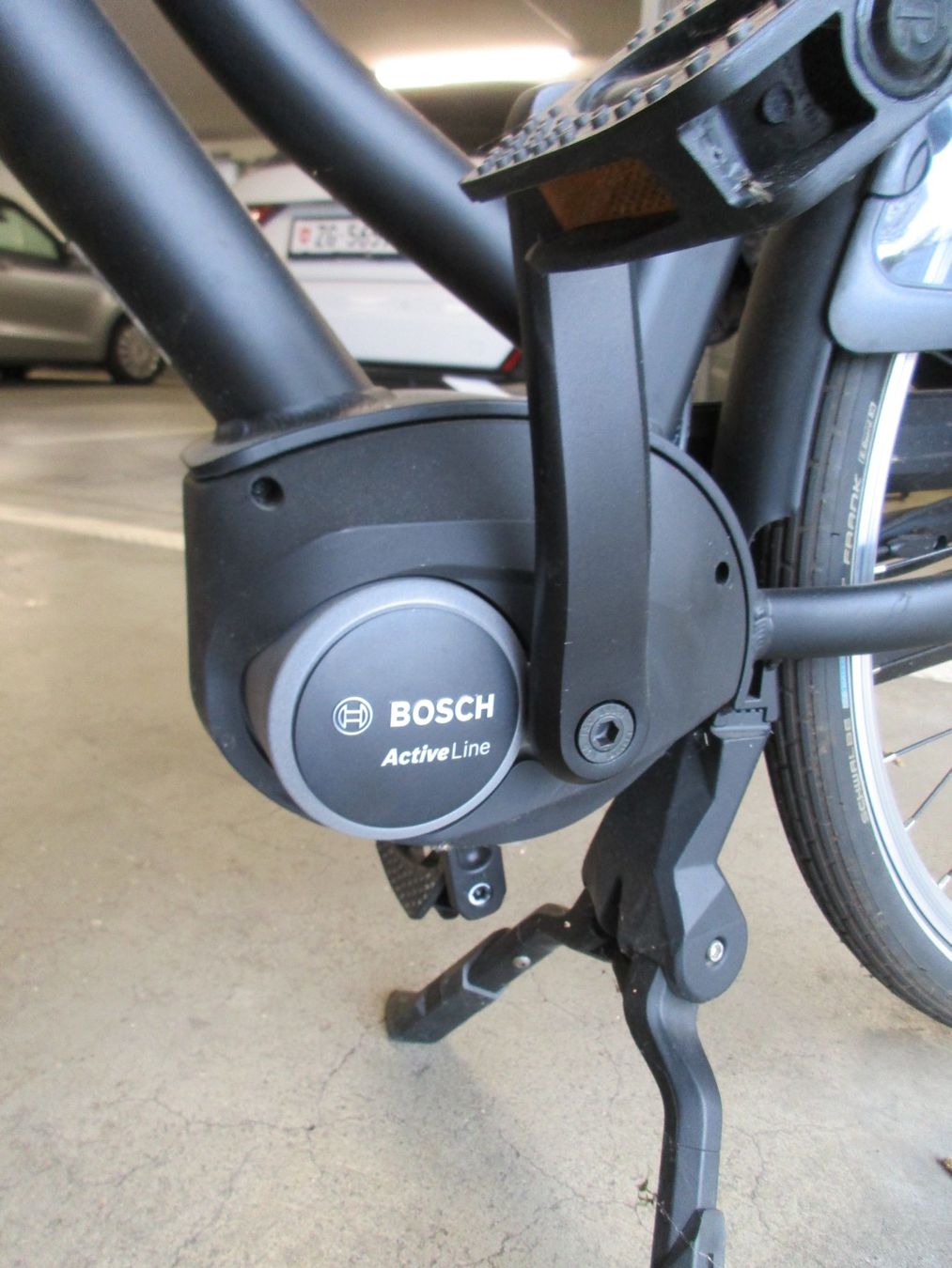 Velos: Neuwertiges Damen-Holländer-E-Bike – Neu (gemäss Beschreibung) aus Steinhausen von Ursina007 5