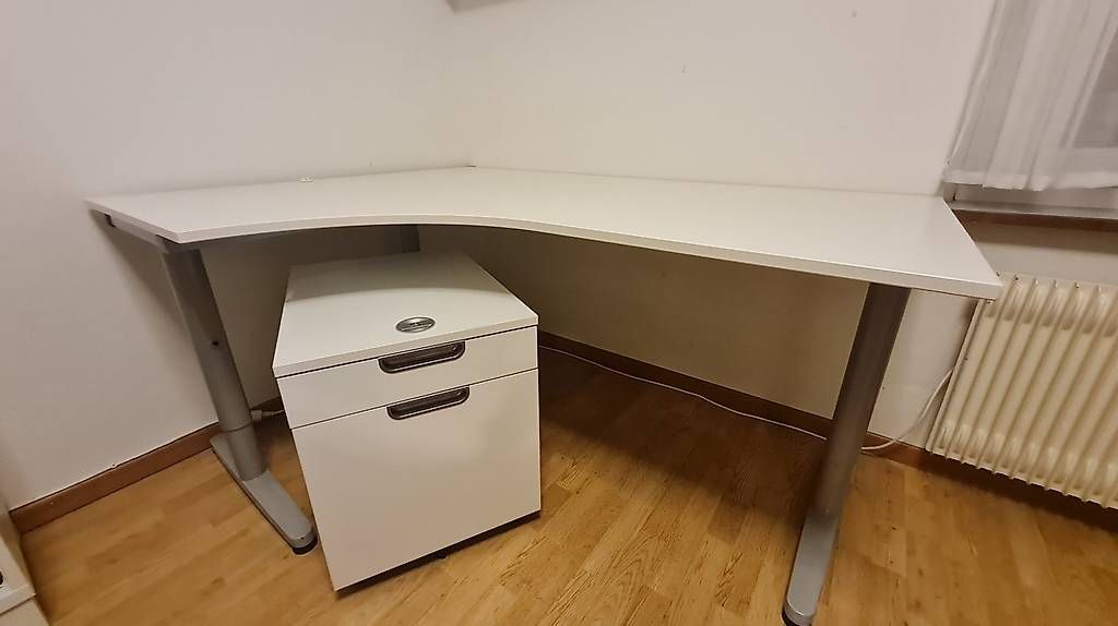 Scrivanie: Schreibtisch und Bürocontainer – Usato da Bern venduto da sam_6fkt