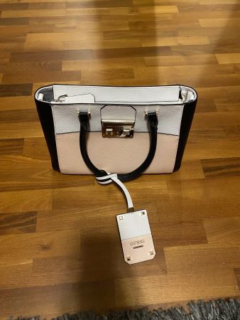 Guess Tasche - wie neu
