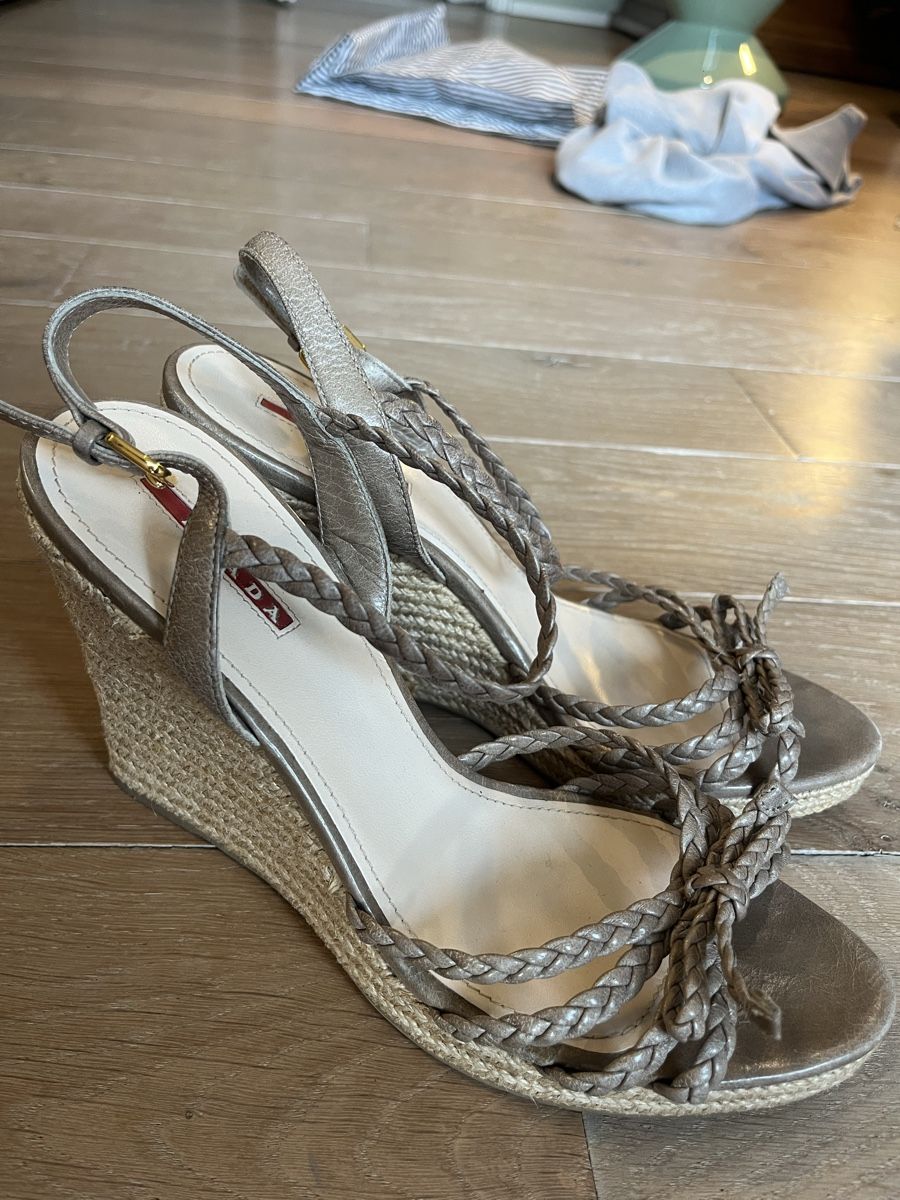 Prada Scarpe da donna: Prada Keilabsatz Sandalen Taupe Gr. 40 – Usato da Zürich venduto da ghome 6