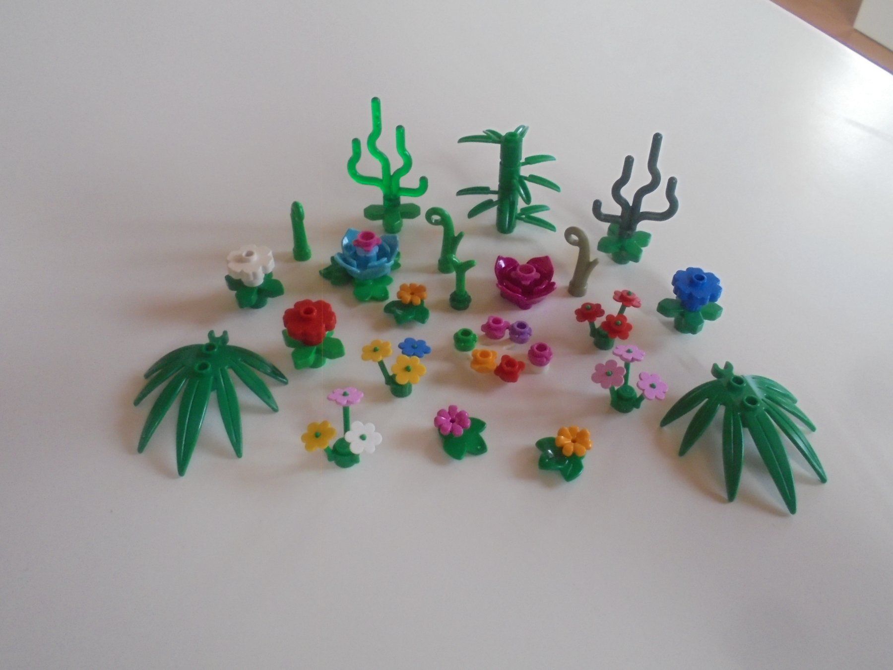 Lego Spielzeuge: LEGO - DIVERSE - TOLLE - PFLANZEN – Gebraucht aus Gelterkinden von ajdt4