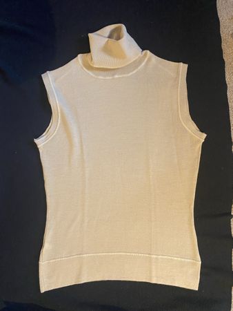 Col roulé beige sans manches M marque Now