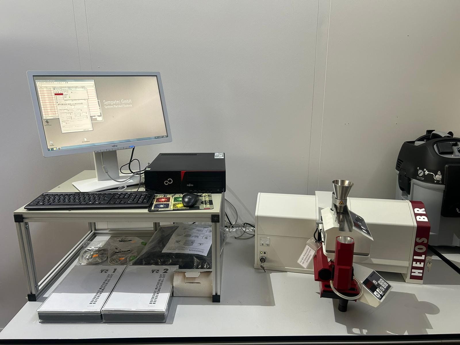 Accessori da laboratorio: Sympatec Helos particle size analyzer – Usato da Niederdorf venduto da LeptonAG_Labor 4