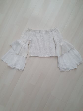 Helle Bluse m. Trompetenärmel Gr S