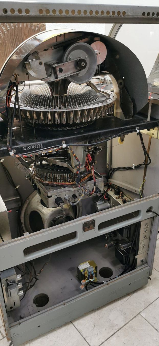 Wurlitzer Jukebox: Musikbox Wurlitzer 1700 – Usato da Geroldswil venduto da jukeman 7
