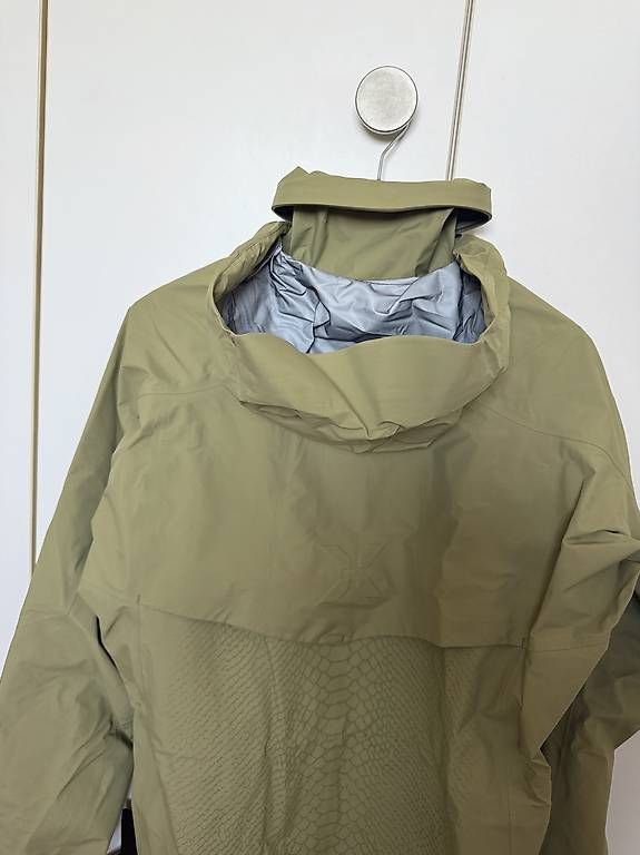 Mammut Giacche: Mammut Hardshell Regenjacke qualitativ gr S – Nuovo (secondo la descrizione) da Zürich venduto da Altruisti 4