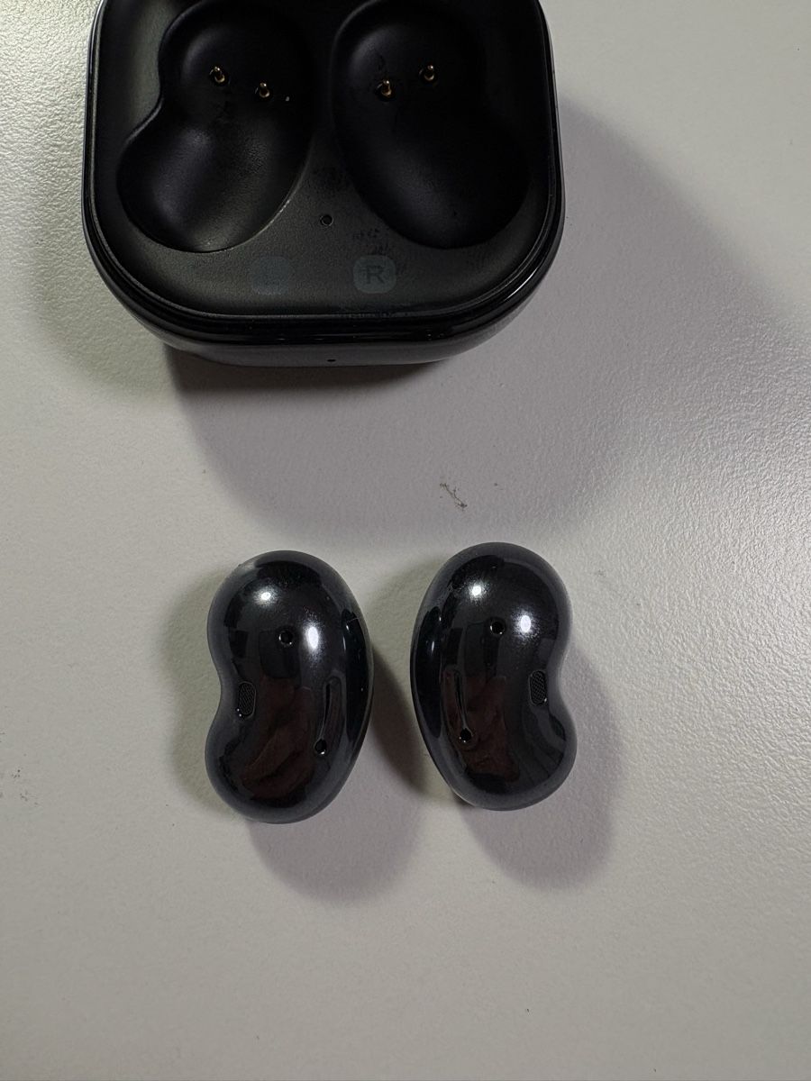 Samsung Cuffie: Samsung Buds Live – Nuovo (secondo la descrizione) da Rümlang venduto da svent 4