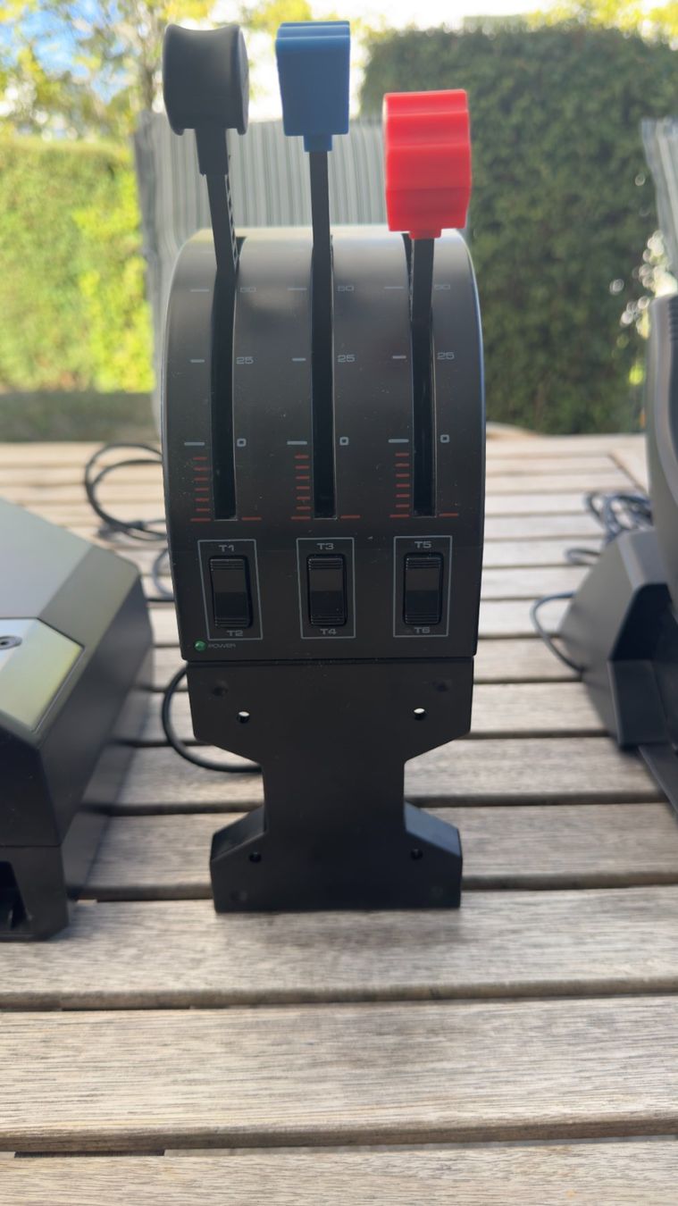 Logitech Manettes: Logitech Flight Yoke System & Rudder Pedalen – D'occasion à Uitikon Waldegg par lulizh 2