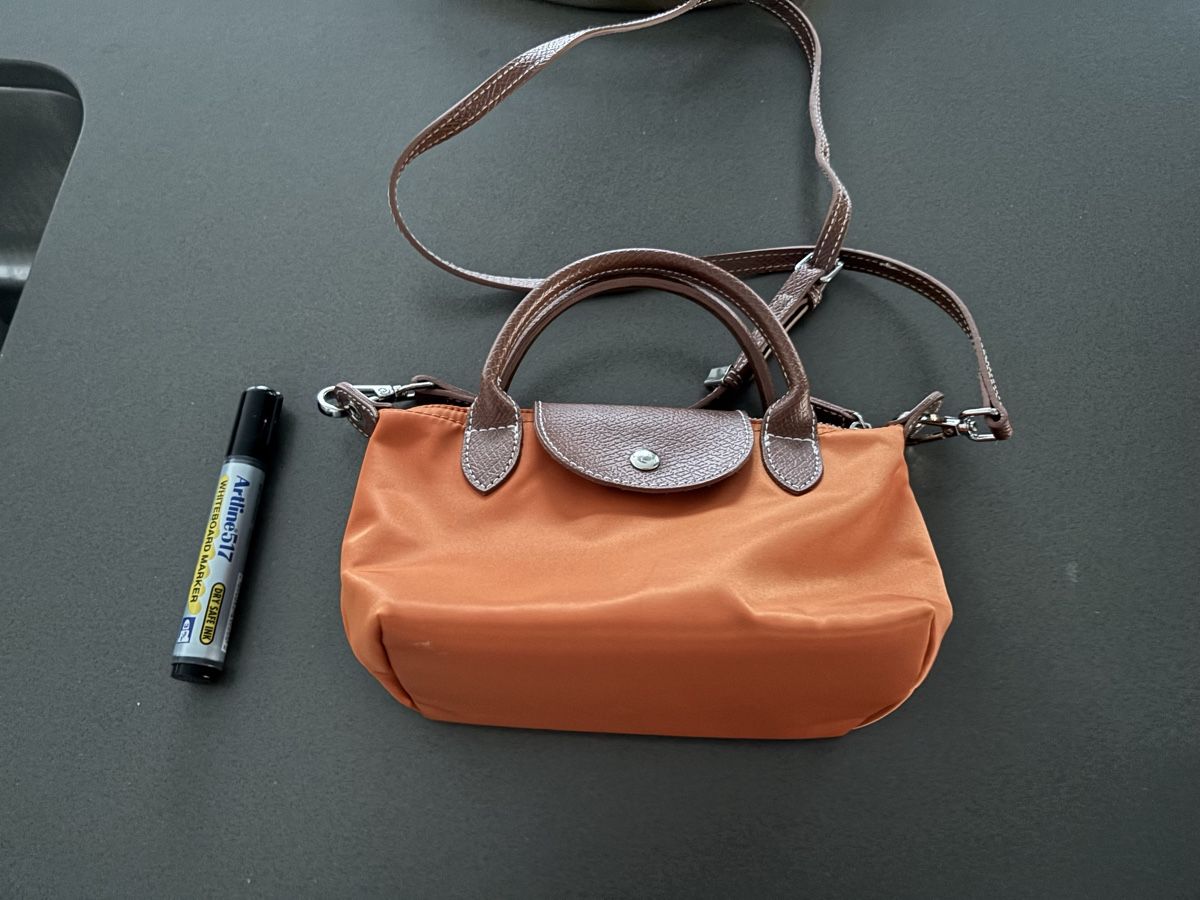 Borse da donna: Handtasche Orange  – Usato da Hünenberg See venduto da Bz74