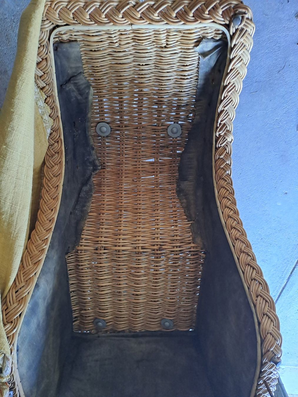 Kinderwagen: Korb- Kinderwagen, antik – Gebraucht aus Dottikon von fildi01 4