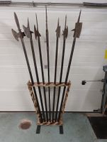 Hellebardensammlung mit Holzständer, Unikat