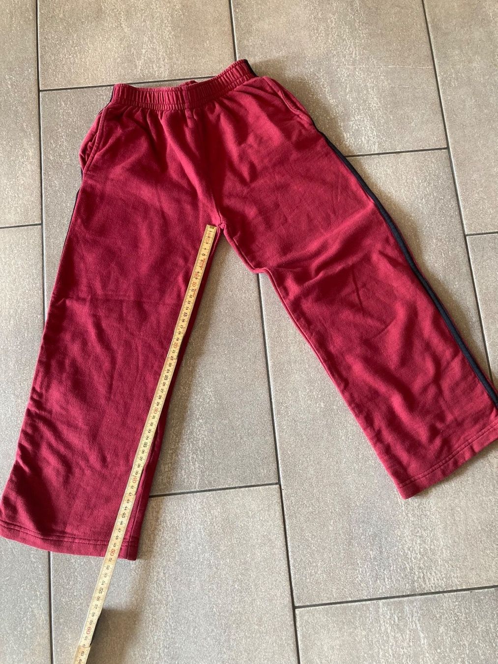 Pantaloni: Trainerhose Gr, 134/140 – Usato da Mosnang venduto da Kusli09 3