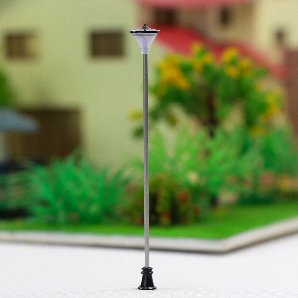 Modelleisenbahnen: Moderne LED-Platzlaterne 68mm, H0 – Neu (gemäss Beschreibung) aus Luzern von Salefactory 1