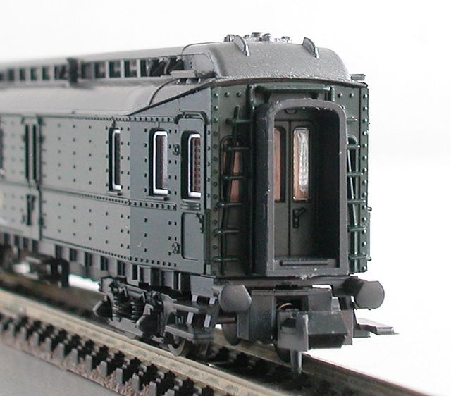 Roco Modellini di ferrovie: Roco Postwagen Köl der DB Spur N – Usato da Oberwil BL venduto da Klang 2