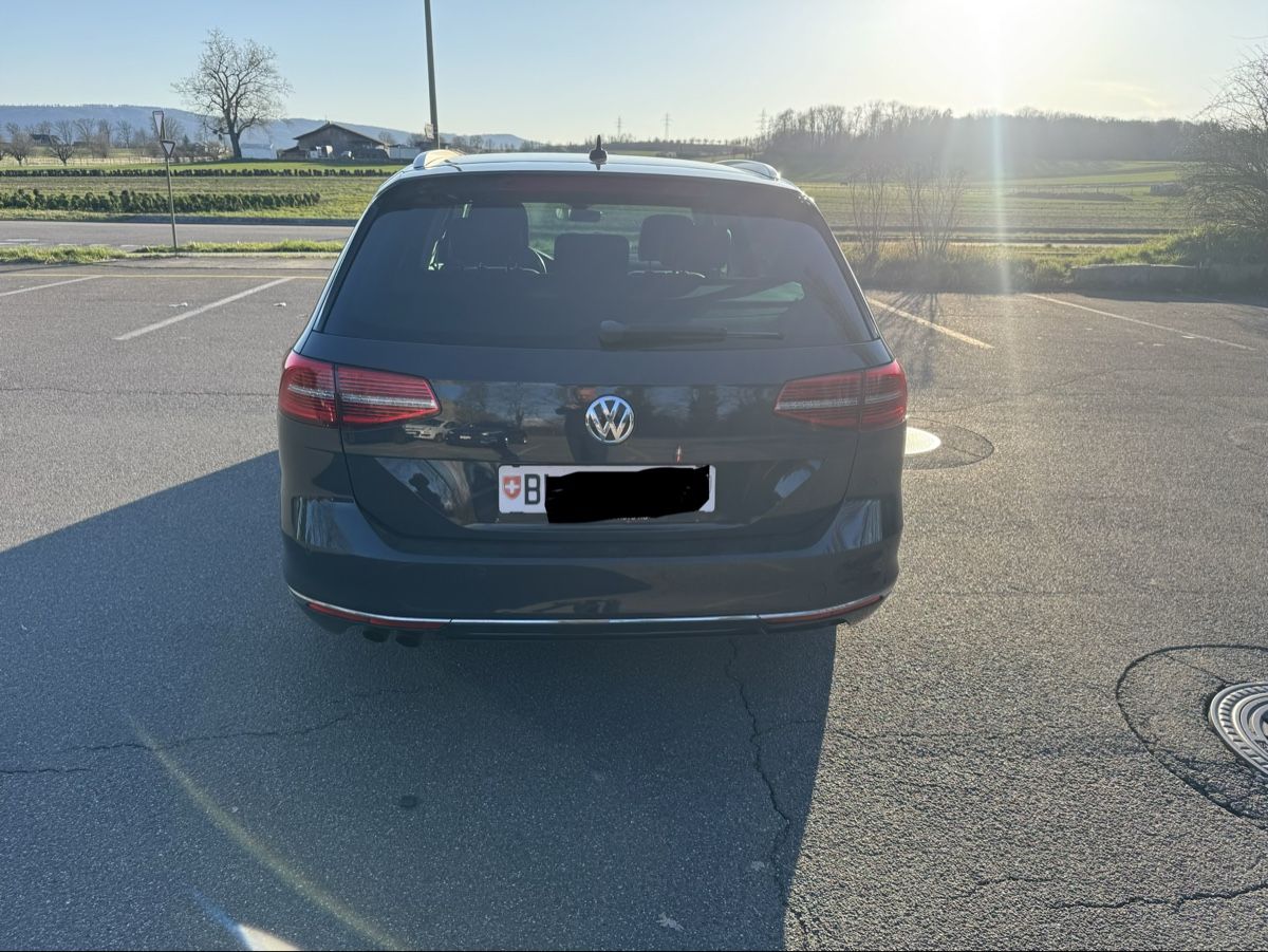 VW Automobili: VW PASSAT VARIANT DSG 1.8 BMT – Usato da Oberwil BL venduto da Samsung010 4