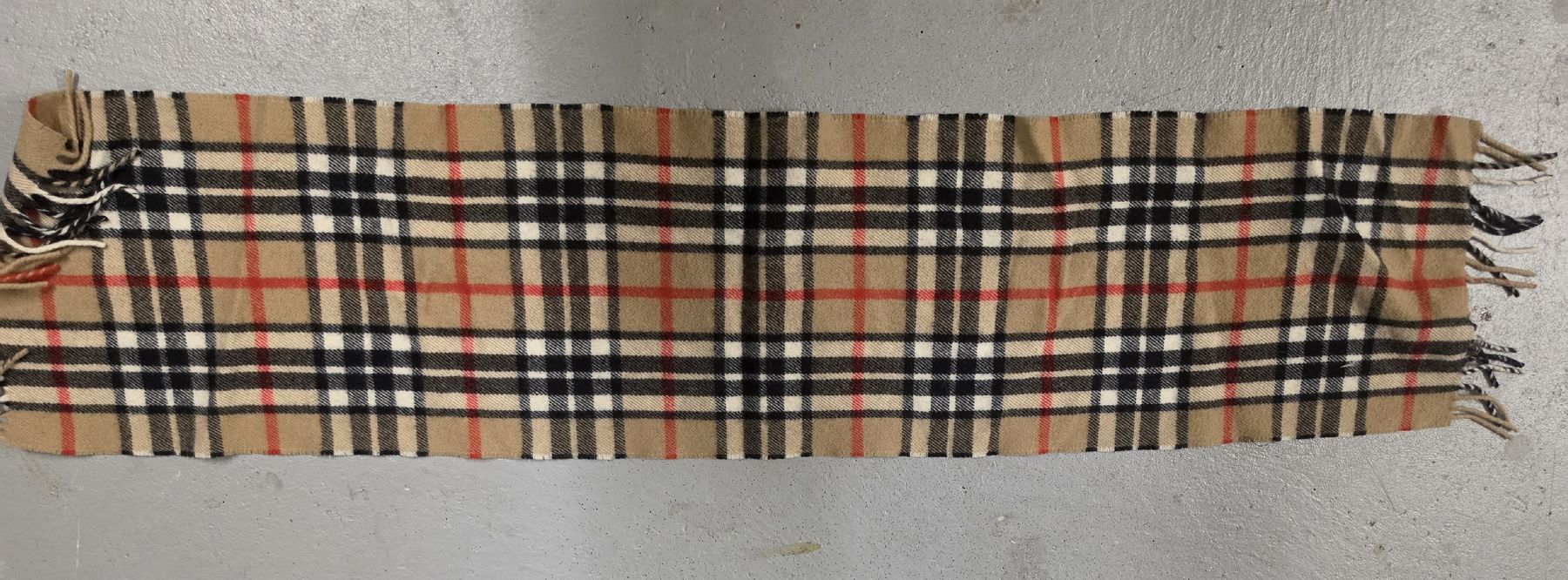 Foulards & écharpes: Schal kariert beige mit Fransen  – D'occasion à Büsserach par Divina86
