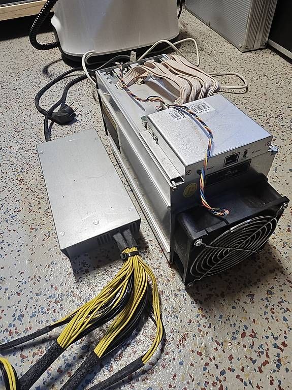 Coin Miner: Antminer L3+ – Usato da Basel venduto da lucaC 2
