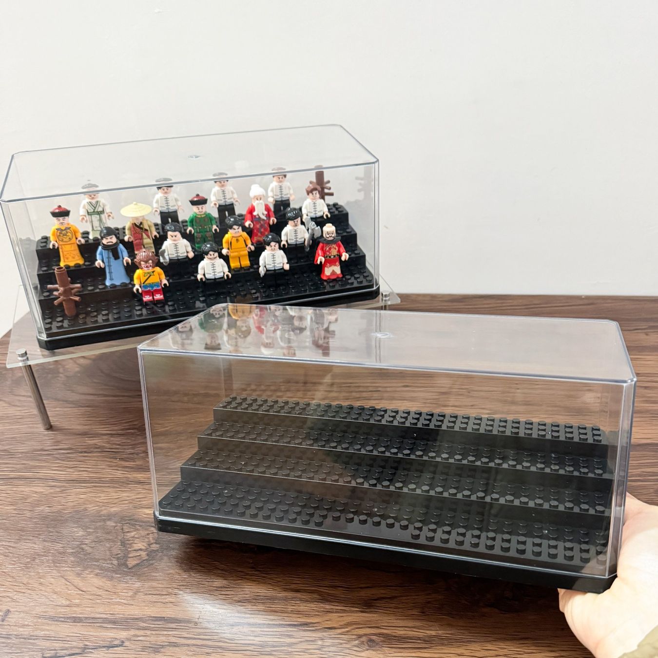 Lego Kit di costruzioni: Large 4 step - Lego Minifigure Display Case Only - 1 stk – Nuovo (secondo la descrizione) da Glattbrugg venduto da har_jgc7 8