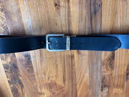 Ledergurt Levis schwarz/braun  110 cm