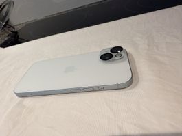 iPhone 15 Blau 256 GB Akku 88% KEINE 2 Jahre alt !