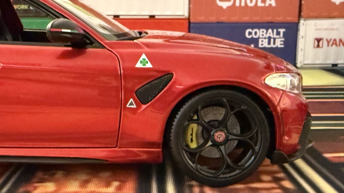 Alfa Romeo Modellini d'auto: Alfa Romeo Giulia GTA rot 1:18 – Usato da Basel venduto da Zomeg 3