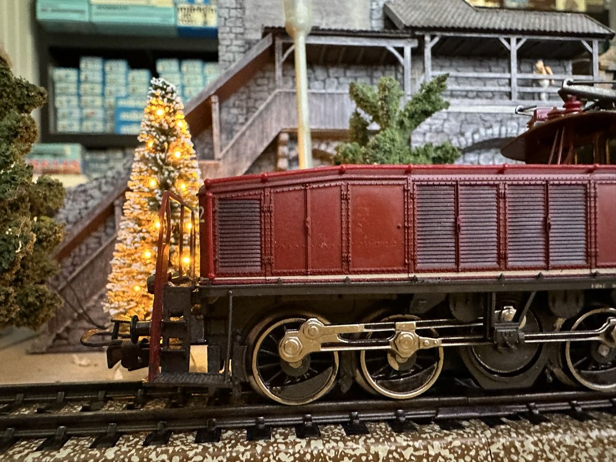 Märklin Modellini di ferrovie: Märklin 3157 DB BR 160 – Usato da Lupsingen venduto da New-Haven 1