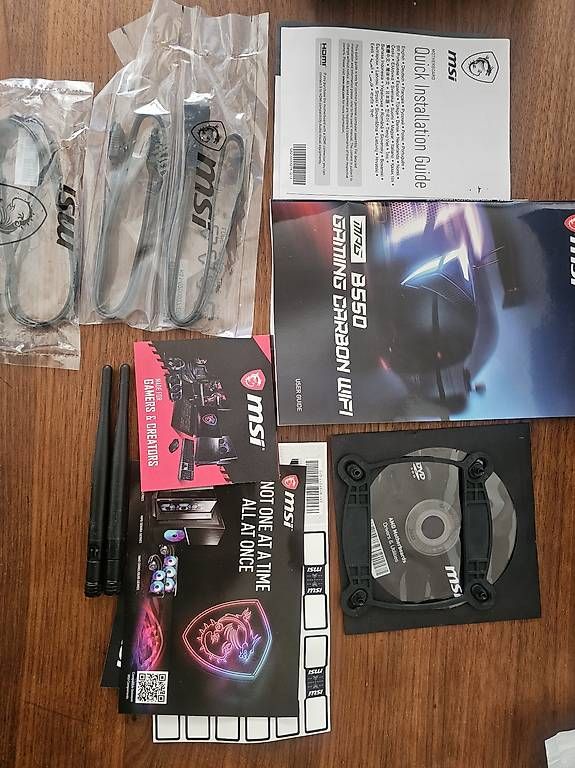 MSI Schede madri: MSI B550 Gaming Carbon WiFi – Nuovo (secondo la descrizione) da Trachslau venduto da waynhaluong 3