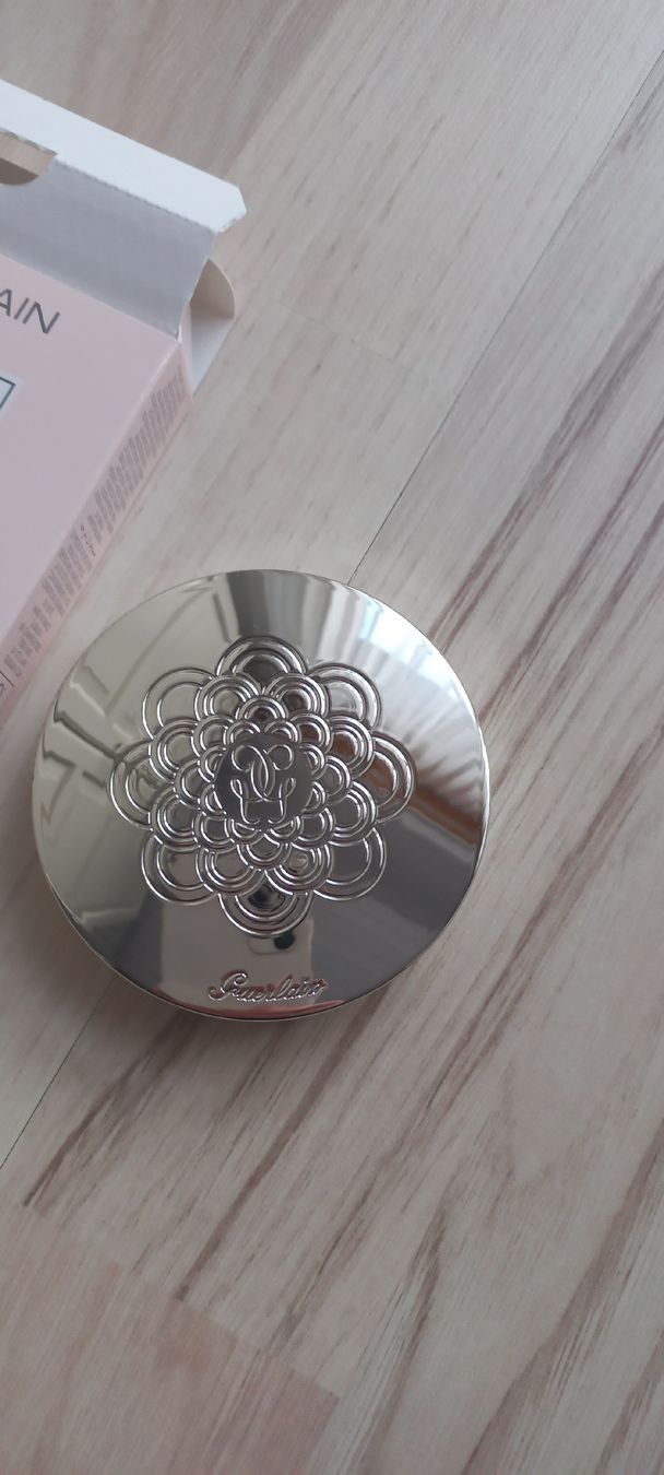 Guerlain Make-up: guerlain meteorites compact ouder – Nuovo e nell'imballaggio originale da Hüttikon venduto da ehro82 2