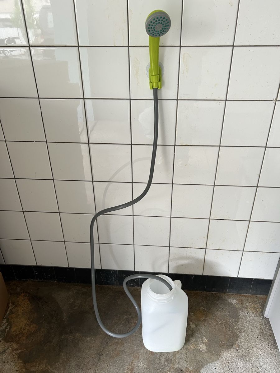 Duschen: Campingdusche Akkubetrieb – Gebraucht aus Burgdorf von Outdoor5 1