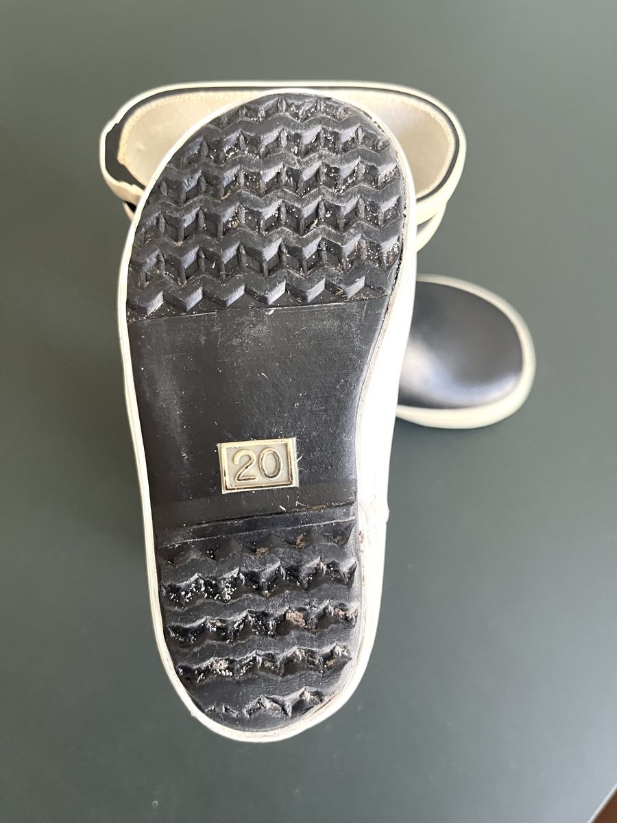 Schuhe für Jungen: Bottes de pluie Aigle noires taille 20 – Gebraucht aus Carouge GE von Evadavion 2