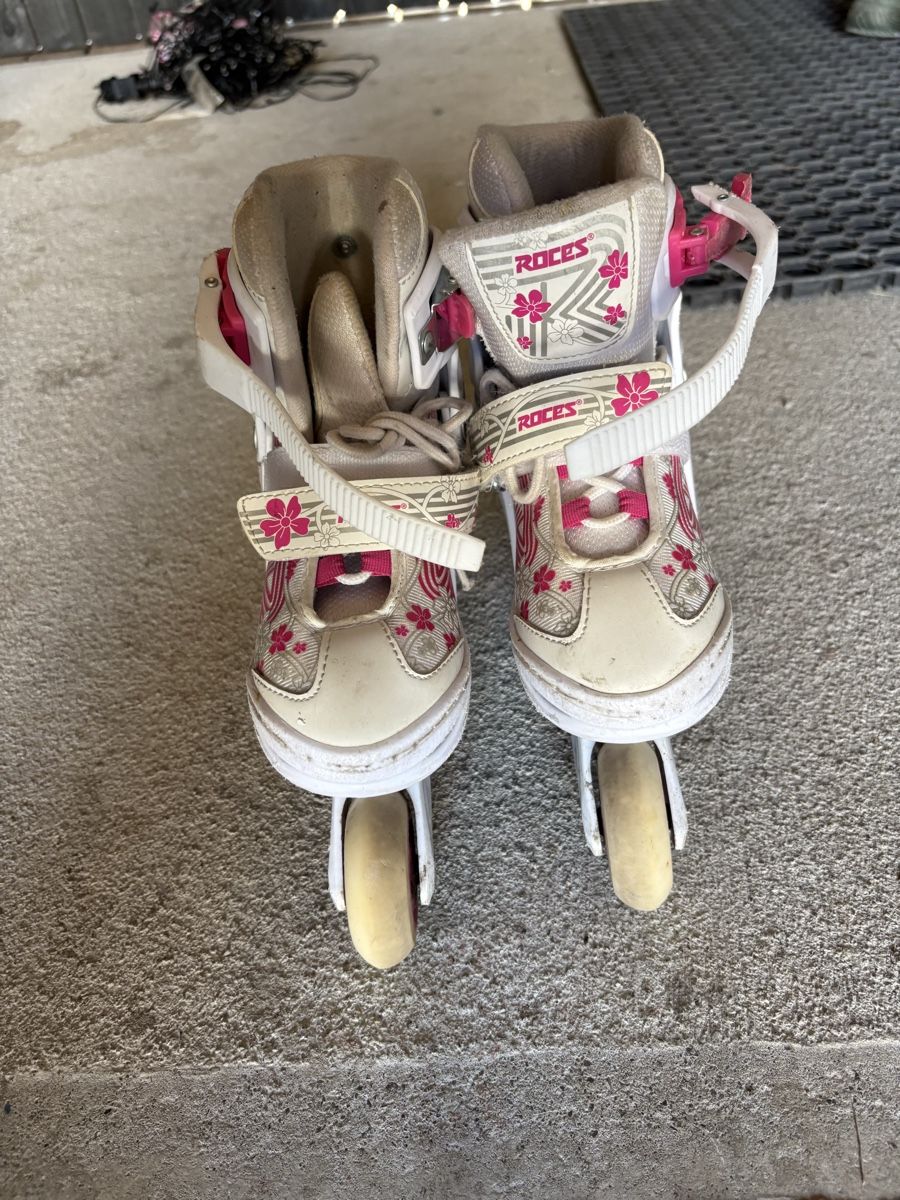 Pattini in linea & Pattini a rotelle: Roces Inlineskates 30-33 verstellbar – Usato da Widnau venduto da davidon 1