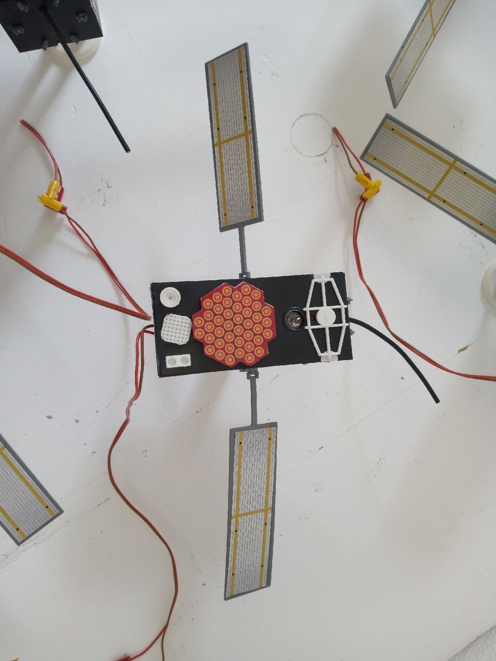 Faller Modellini di ferrovie: Einzel-Satellit für das Faller Car System – Usato da Arlesheim venduto da Miniaturparadies