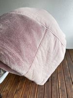 Flauschige Krabbeldecke für Mädchen