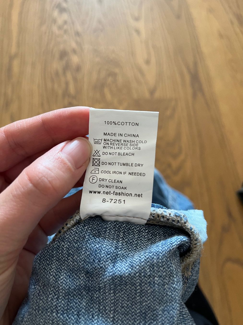 Jeans: kurze Latzhose Jeans Gr 36 – Neuf (Voir description) à Zürich par car_cr6w 3