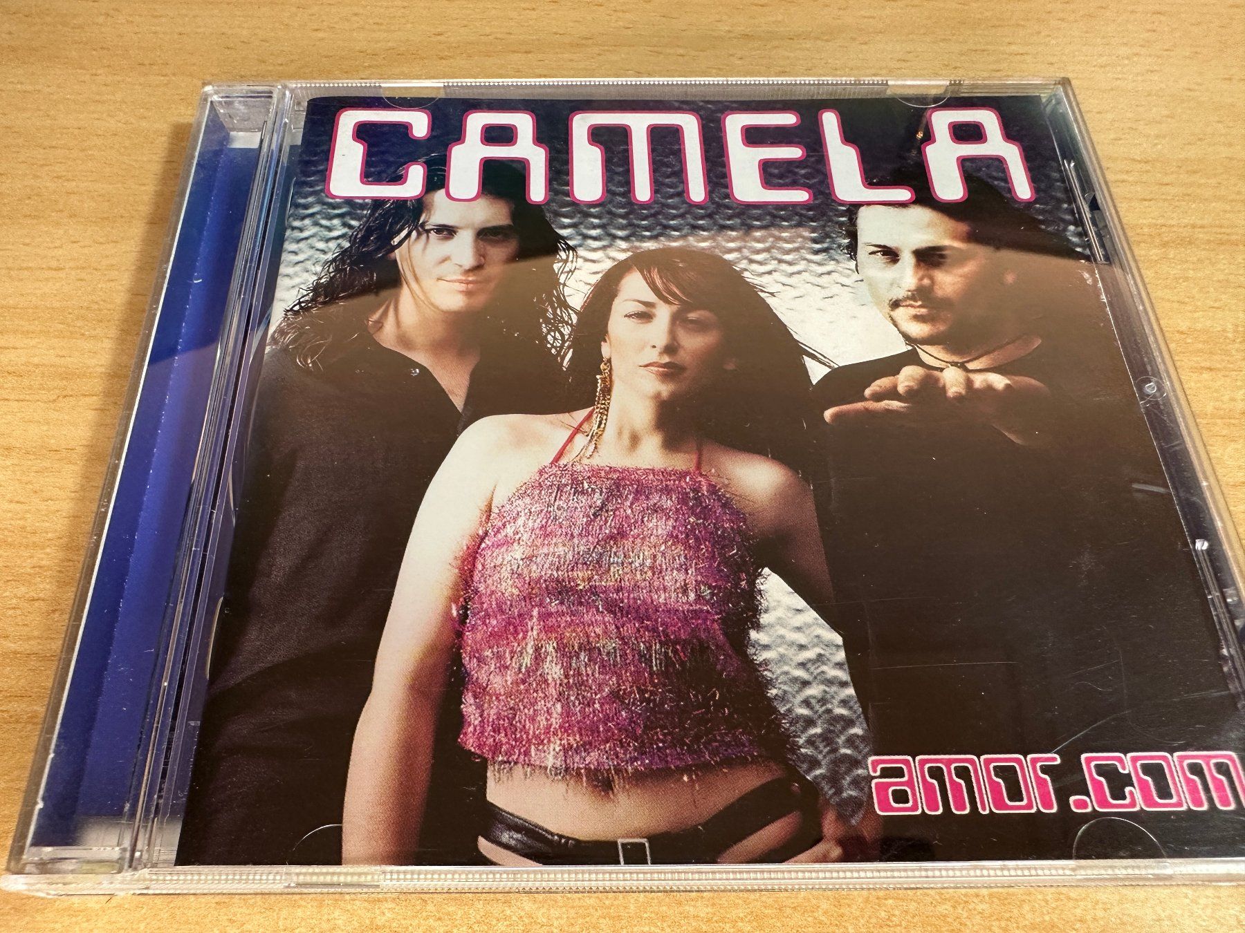 CD: Y3 Camela – Amor.com – Usato da Rikon im Tösstal venduto da Alpenmutz