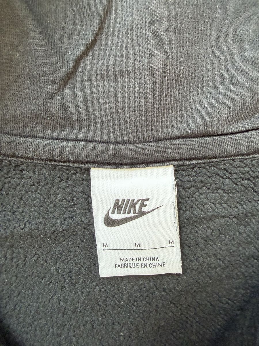 Nike Giacche: Sweatjacke schwarz von Nike – Usato da Würenlingen venduto da Sarasota03 1