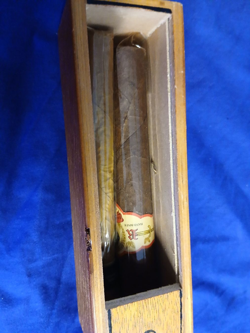 Articoli in legno: Zigarrenbox CHINCHALERO Culebras Holzbox mit 2 Zigarren – Usato da Hildisrieden venduto da fam_hpj2 2