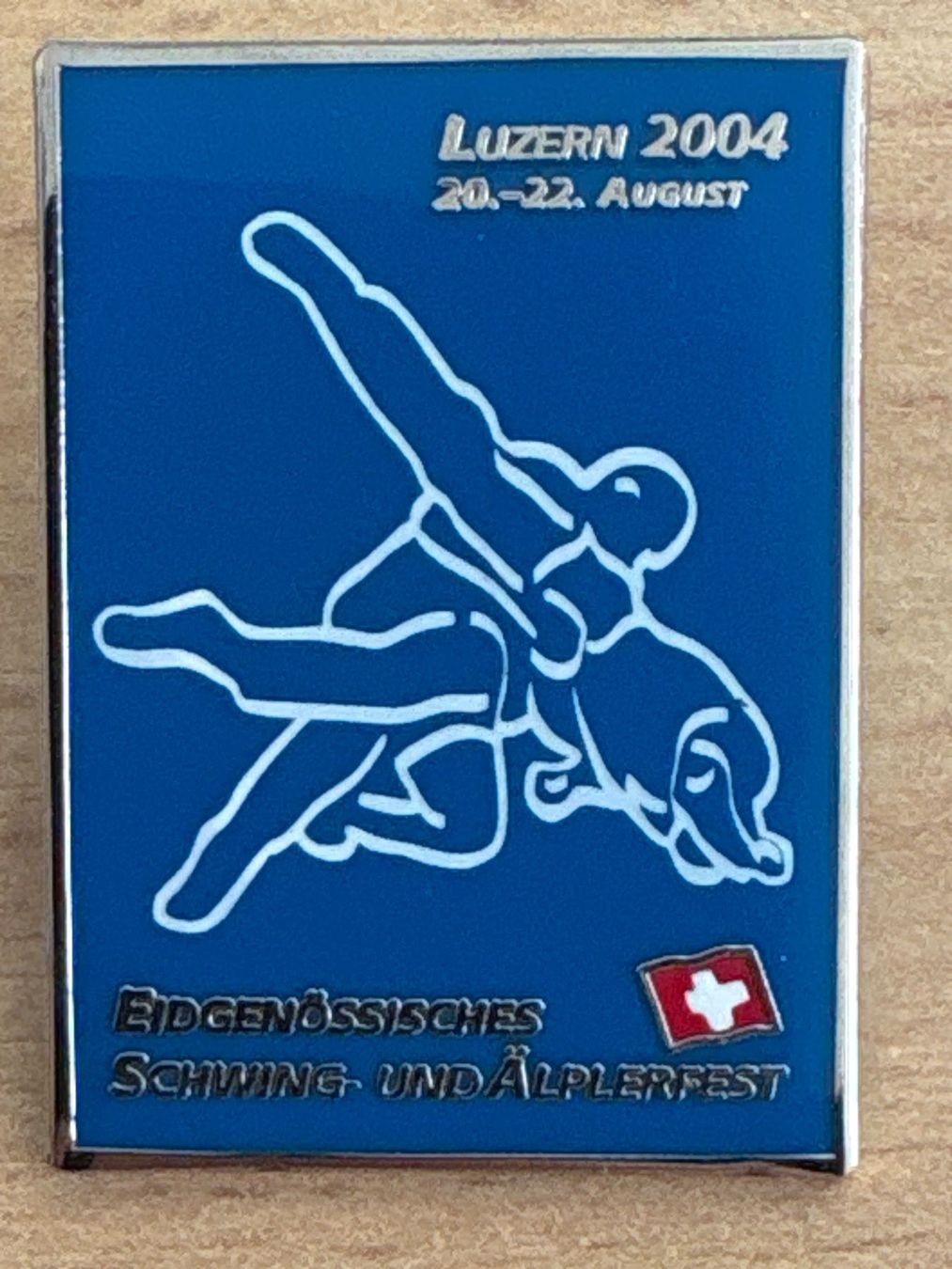 Broschen & Nadeln: EIDG. SCHWING- UND AELPLERFEST LUZERN 2004************ – Gebraucht aus Ibach von lisch3