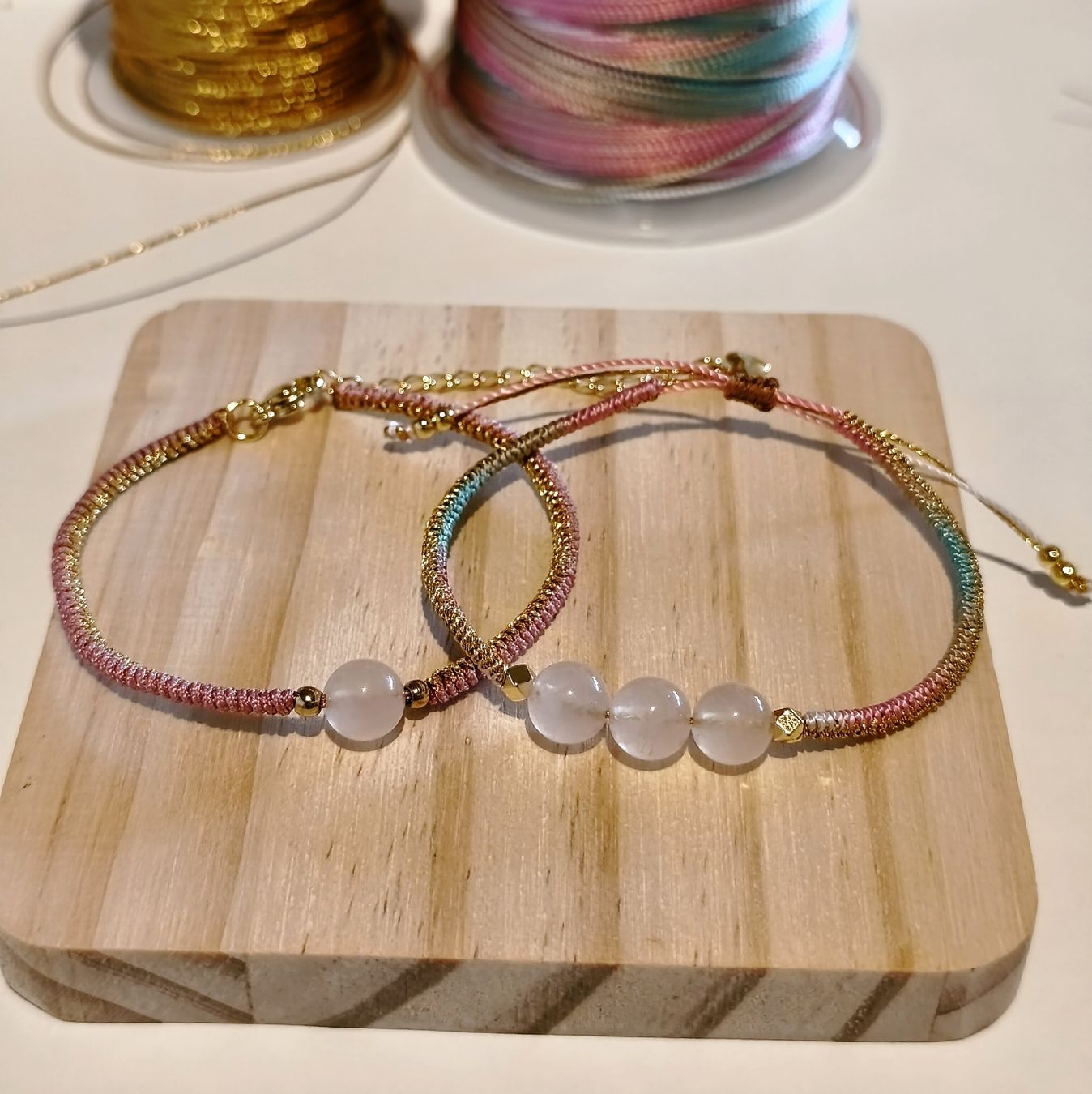 Armbänder & -reifen: Bracelet fait main en quartz rose – Neu (gemäss Beschreibung) aus Ursy von tan_8qdl 1