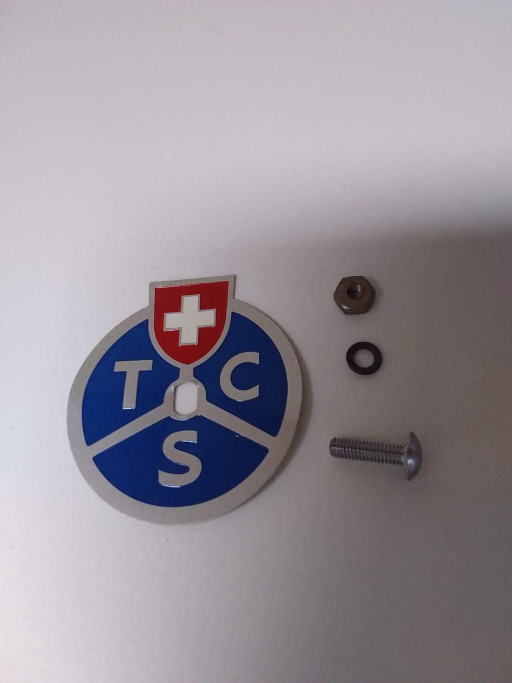 Tutti pezzi di ricambio auto: TCS Emblem – Usato da Ligornetto venduto da Gurzo