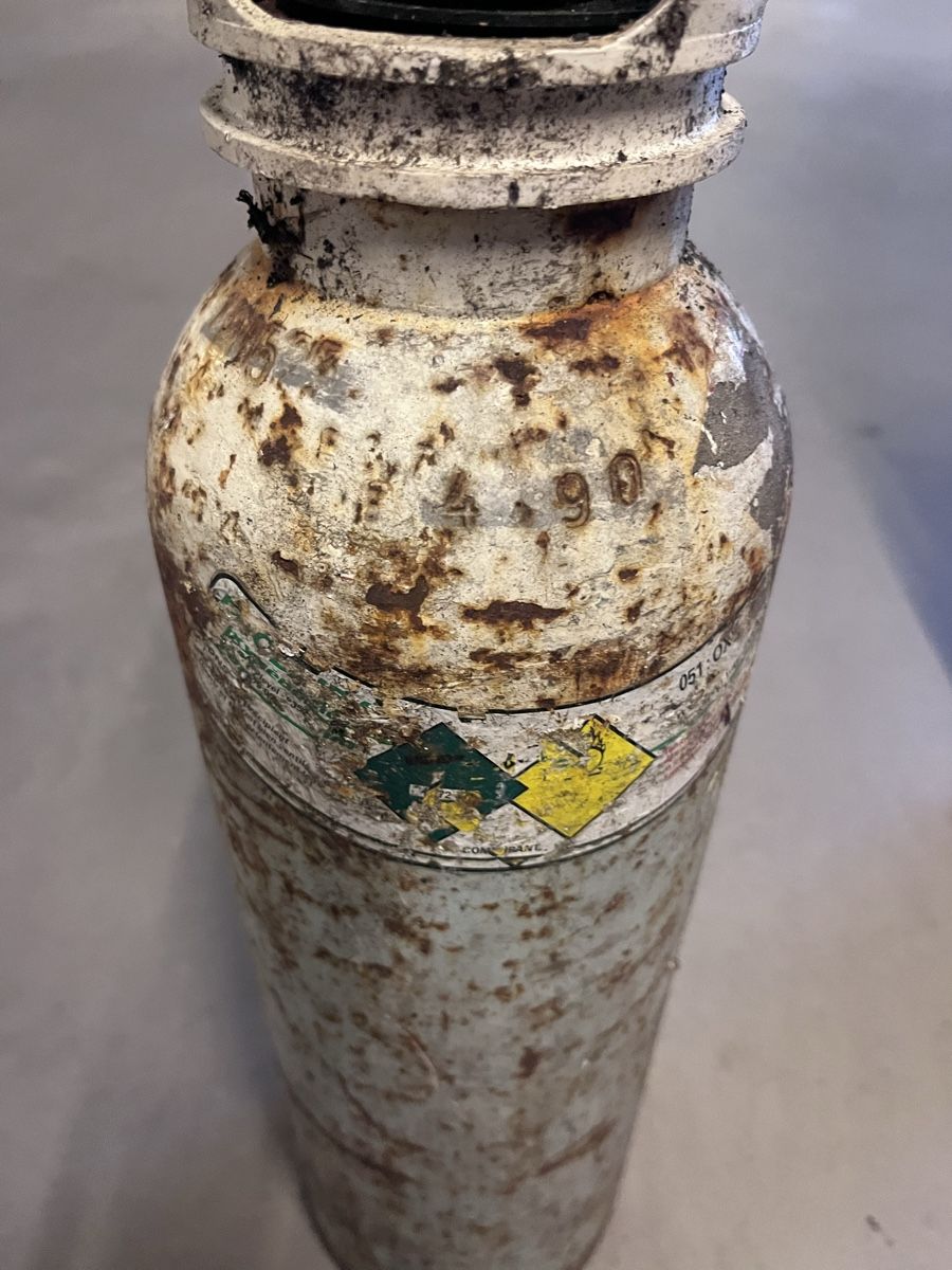 Apparecchiature e tecnologia a gas: Bouteilles d'oxygène PRODAIR  – Usato da BREMBLENS venduto da Lafoudre 7
