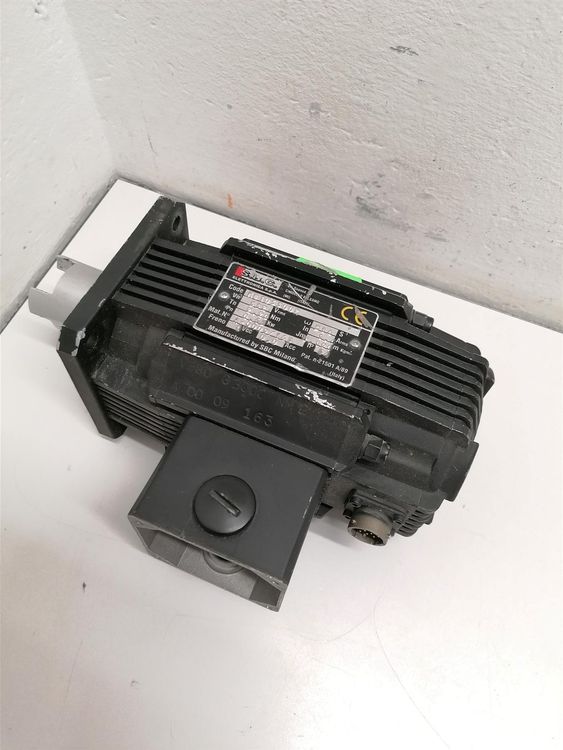 MB 1053002 Servo Motor Kaufen auf Ricardo