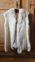 Gilet aus weissem Hasenfell