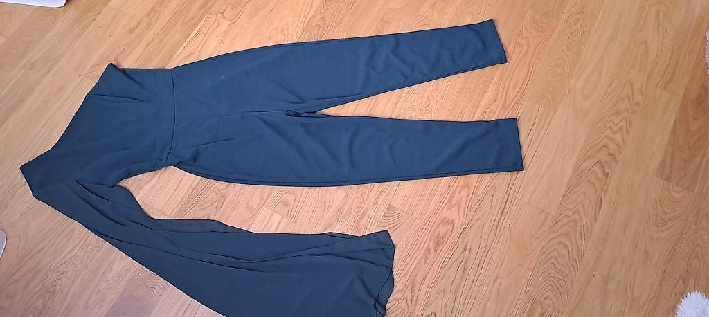 Tute: Damen Jumpsuit - M – Usato da Zürich venduto da Simonikus