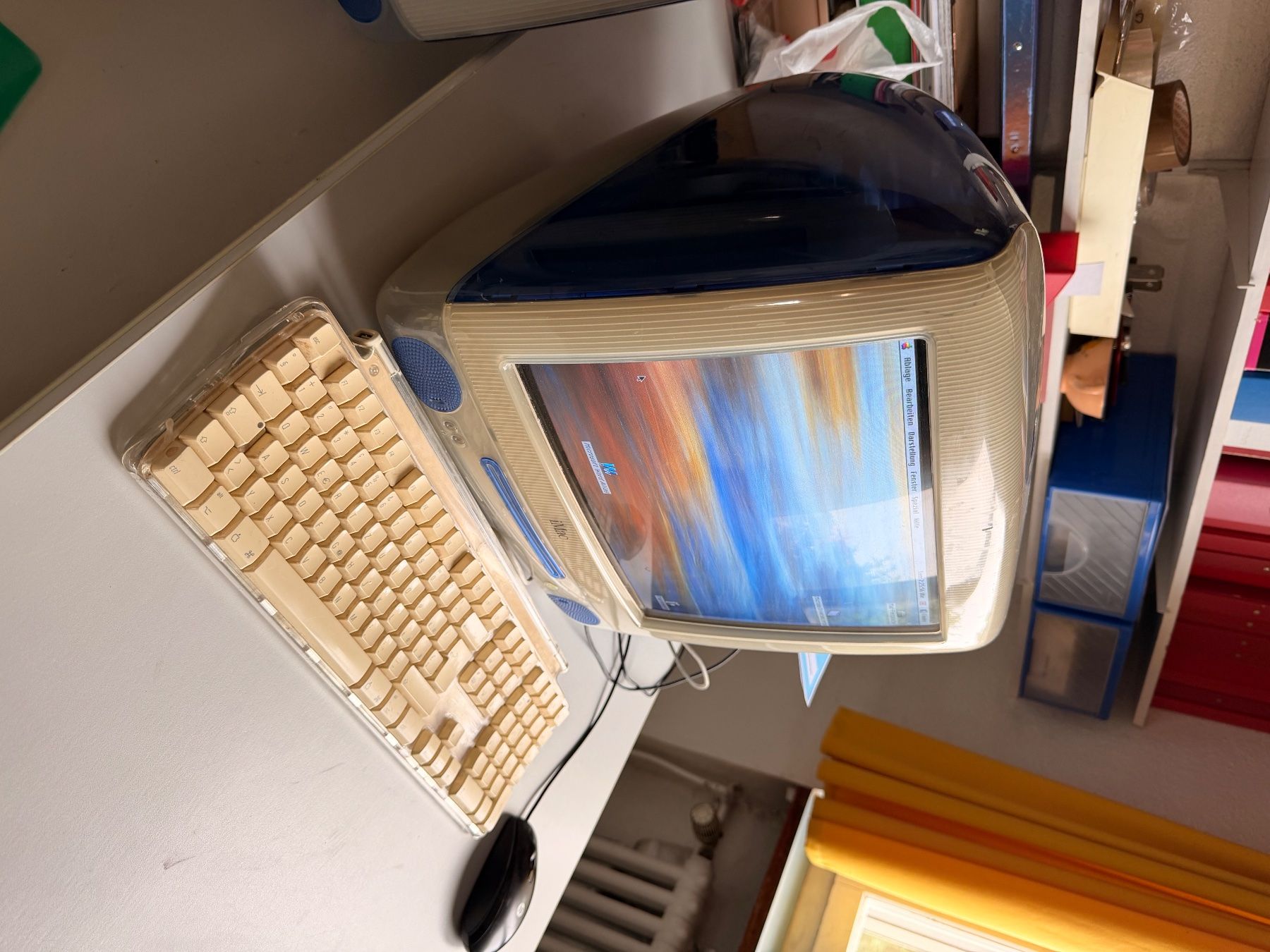 Apple PC: Zwei iMac G3 apple Computer retro blau – Usato da Winterthur venduto da ram_67cv